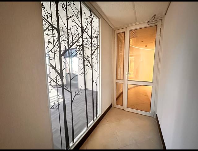 263M² OFFICE TO LET IN PARKTOWN